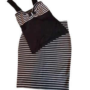 🛸2/$35 Nueva knit skirt set